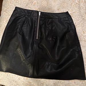Black leather Lulus skirt